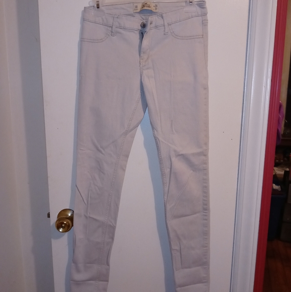 Hollister size 3 - Picture 1 of 3
